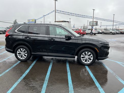 Used 2025 Honda CR-V LX image 6