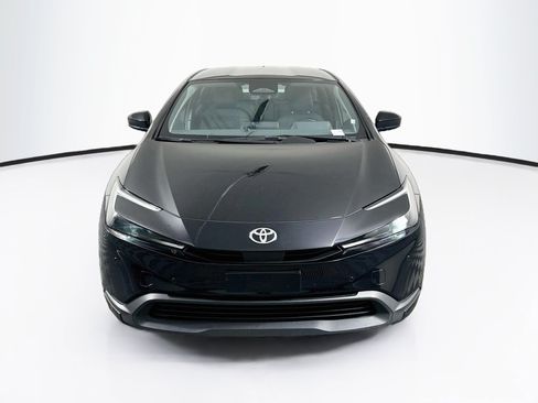 Used 2024 Toyota Prius LE FWD image 2