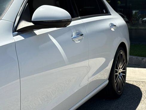 Used 2023 Mercedes-Benz C 300 Sedan image 4