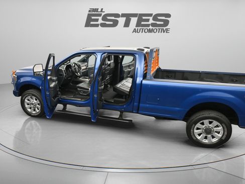 Used 2022 Ford F350 Platinum AWD/4WD image 6