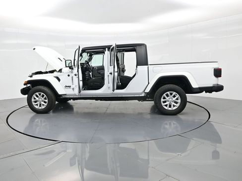 Used 2023 Jeep Gladiator Sport image 46
