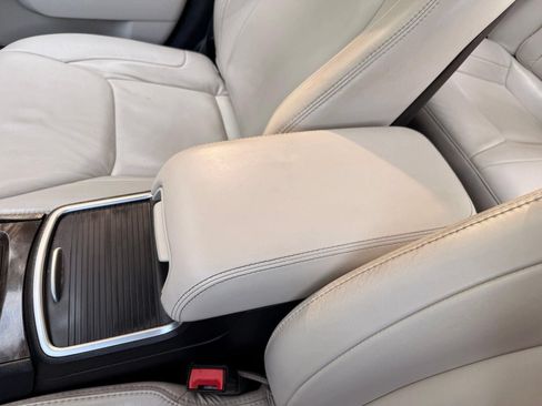 Used 2015 Chrysler 300 Limited RWD image 48