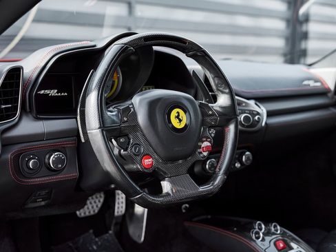 Used 2012 Ferrari 458 Italia Coupe image 38