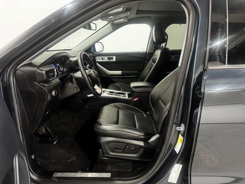 Used 2022 Ford Explorer Limited w/ Class IV Trailer Tow Package AWD/4WD image 15