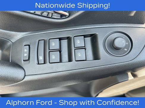 Used 2022 Chevrolet Trax LT w/ LT Convenience Package AWD/4WD image 10