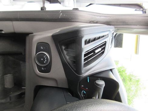 Used 2022 Ford Transit Connect XL FWD image 12