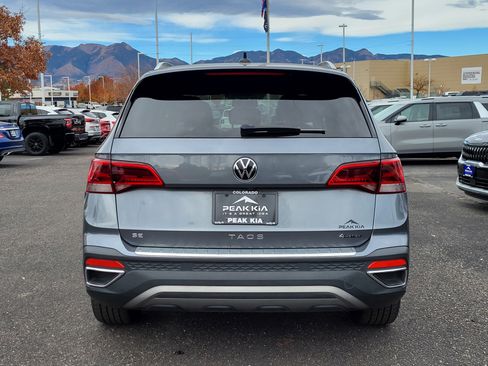 Used 2022 Volkswagen Taos SE w/ Panoramic Sunroof Package image 13
