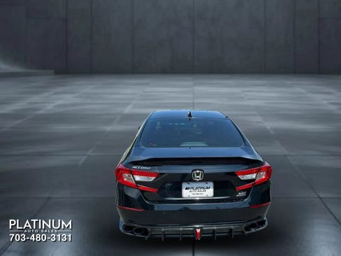 Used 2020 Honda Accord Touring image 5