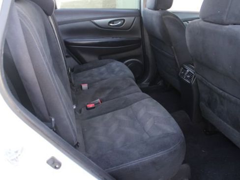 Used 2016 Nissan Rogue S image 12