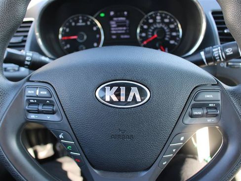 Used 2017 Kia Forte LX w/ LX Popular Package FWD image 11