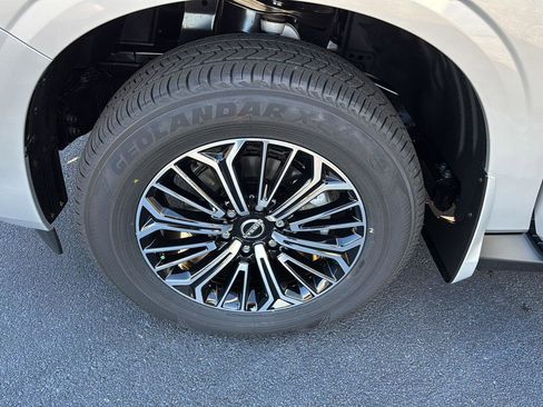 New 2026 Nissan Armada SL w/ Captain's Chari Seat Package RWD image 32