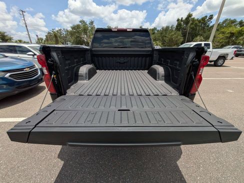 Used 2026 Chevrolet Silverado 1500 Custom Trail Boss w/ LPO, Dark Essentials Package AWD/4WD image 12
