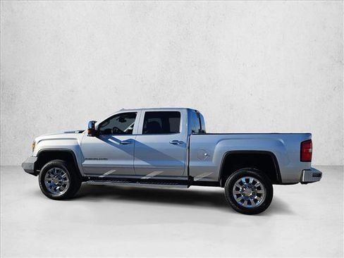 Used 2019 GMC Sierra 2500 Denali w/ Duramax Plus Package image 8