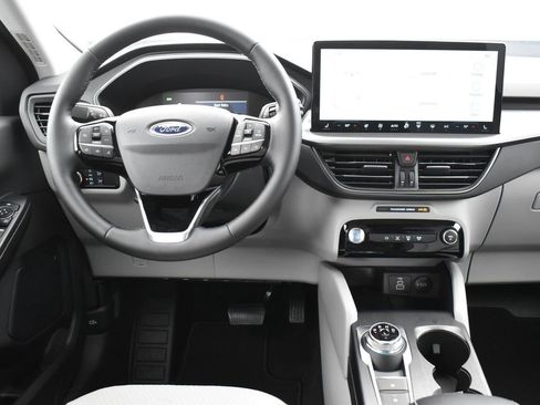 New 2025 Ford Escape SE FWD image 15
