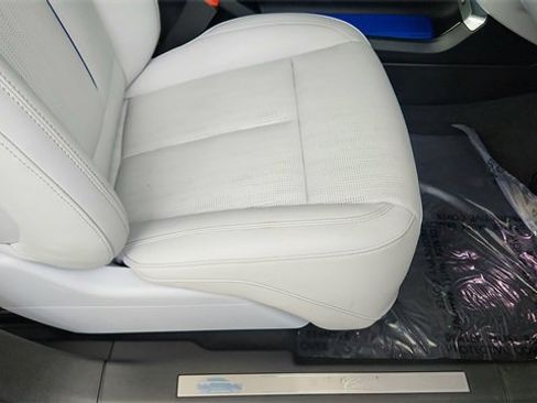 Used 2025 Cadillac Lyriq Luxury image 23