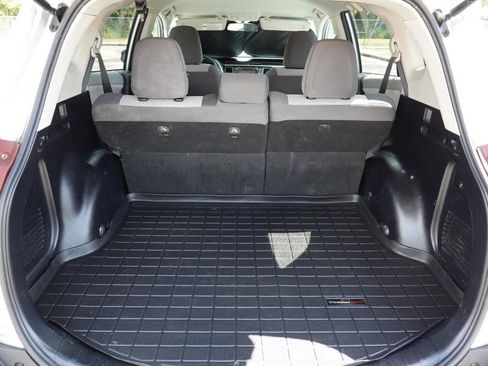 Used 2013 Toyota RAV4 LE image 26