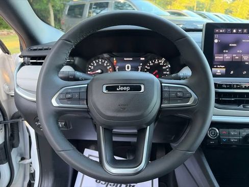 Certified 2025 Jeep Compass Limited AWD/4WD image 15