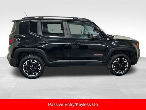 Used 2016 Jeep Renegade Trailhawk image 8