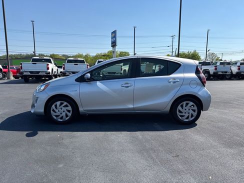 Used 2015 Toyota Prius C Two FWD image 6