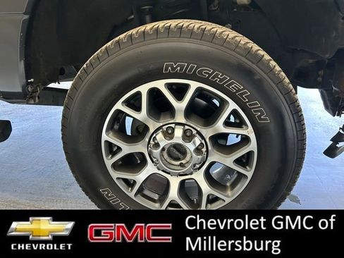 Used 2020 Ford F250 Lariat w/ Lariat Ultimate Package image 12