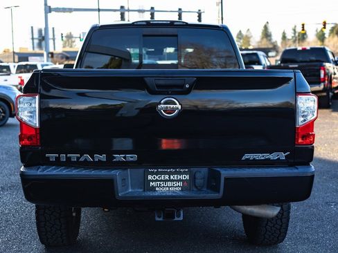 Used 2018 Nissan Titan PRO-4X image 12