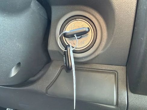 Used 2007 Nissan Xterra S w/ Utility Pkg image 26