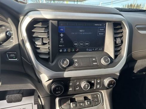 Used 2023 GMC Acadia SLT w/ Elevation Edition image 13