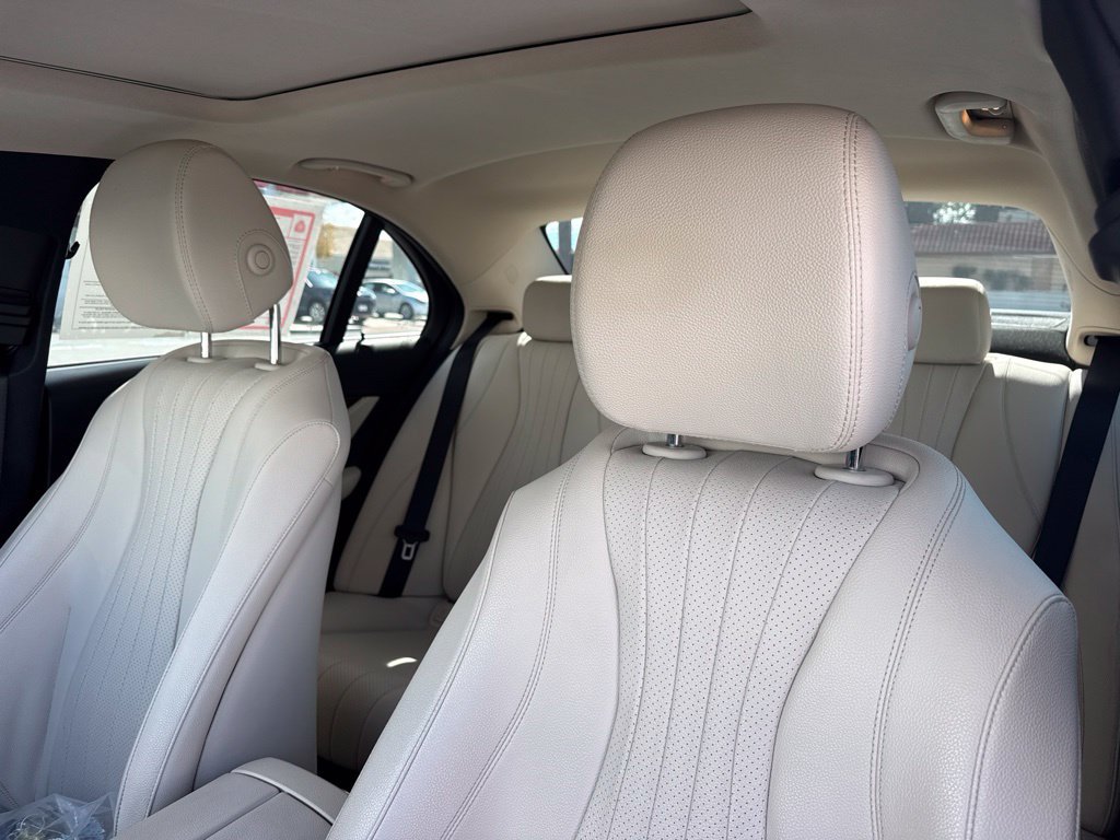 Used 2018 Mercedes-Benz E 300 image 23