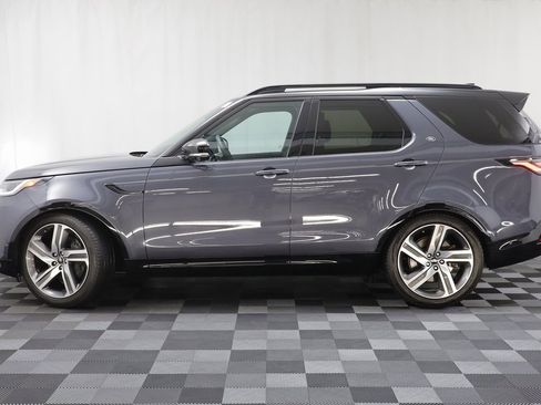 Used 2024 Land Rover Discovery Dynamic SE image 4