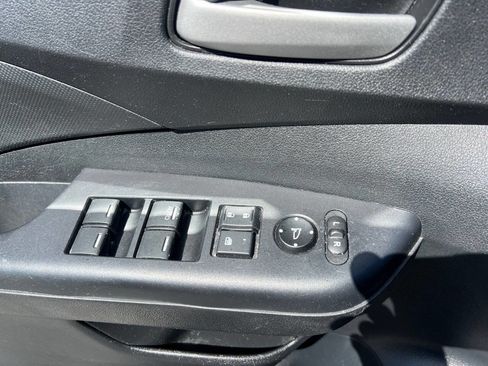 Used 2016 Honda CR-V LX image 16