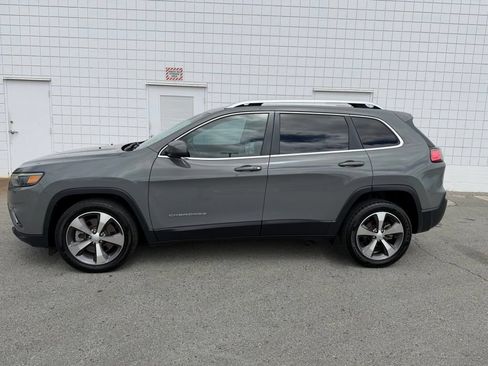 Used 2020 Jeep Cherokee Limited FWD image 3