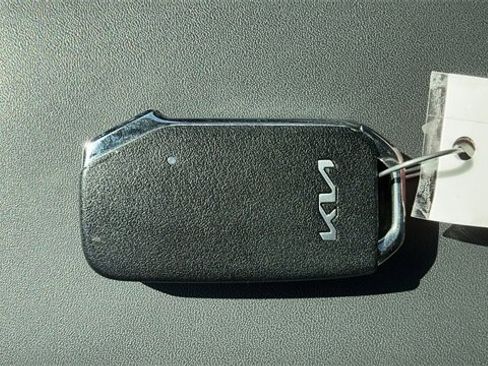 Used 2024 Kia Niro EX Touring image 32