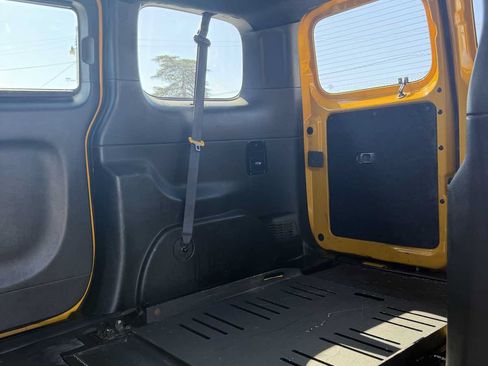 Used 2016 Nissan NV200 FWD image 9