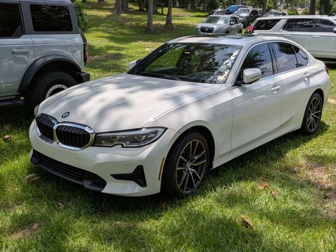 Used 2020 BMW 330i Sedan w/ Premium Package RWD image 3