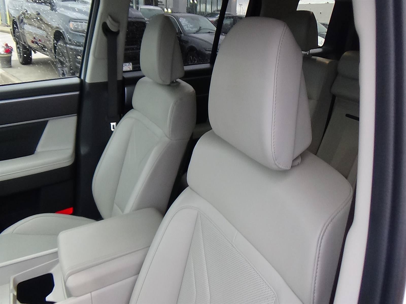 Used 2026 Hyundai Santa Fe SEL FWD image 19