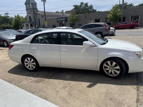 Used 2006 Toyota Avalon XLS FWD image 8