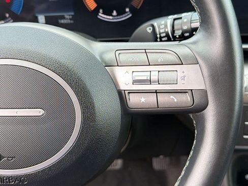 Used 2025 Hyundai Kona SEL image 23