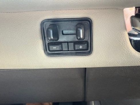 Used 2023 Lincoln Navigator L Reserve AWD/4WD image 8