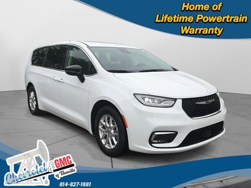 Used 2024 Chrysler Pacifica Touring-L FWD image 1