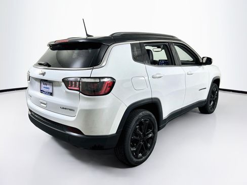 Used 2022 Jeep Compass Limited AWD/4WD image 5
