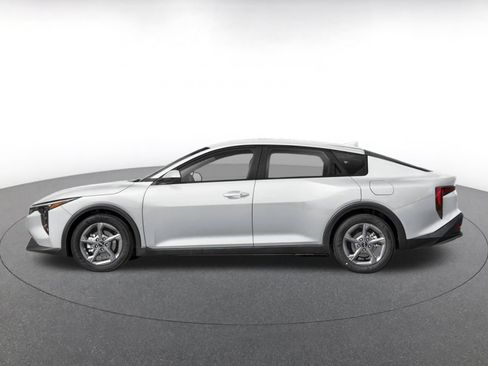 Used 2026 Kia K4 FWD image 3