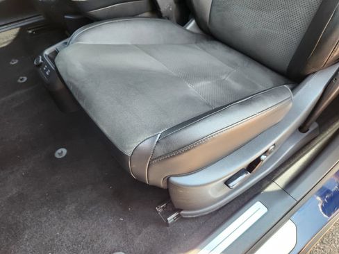 Used 2024 Nissan Ariya AWD image 21