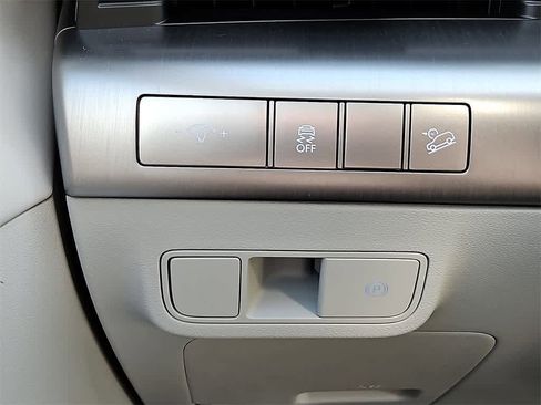 New 2026 Hyundai Kona SEL Premium image 11