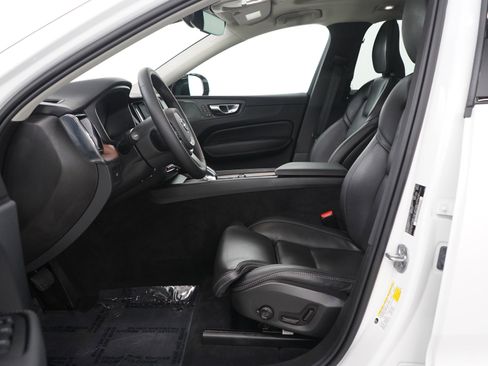 Used 2023 Volvo XC60 B6 Ultimate w/ Climate Package image 19