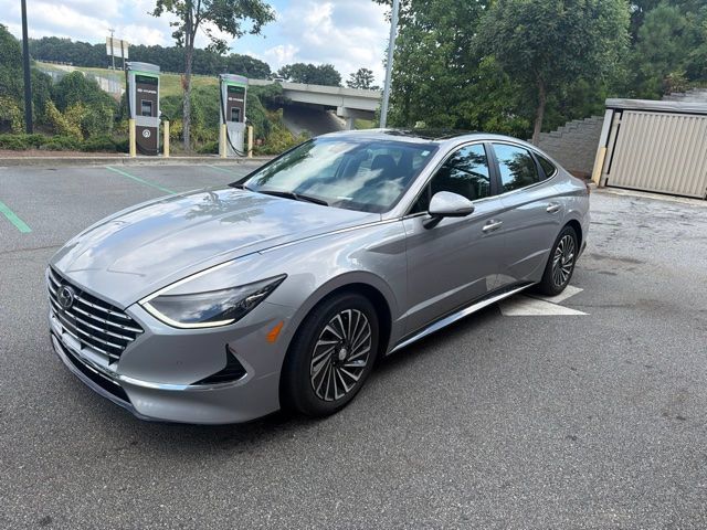 Used 2023 Hyundai Sonata Limited FWD image 2