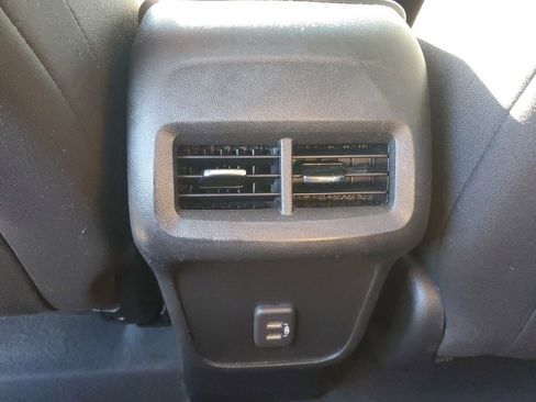 Used 2022 Chevrolet Equinox LT image 11