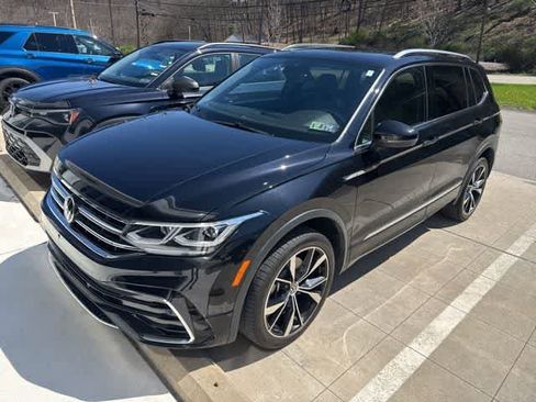 Certified 2022 Volkswagen Tiguan SEL R-Line image 1