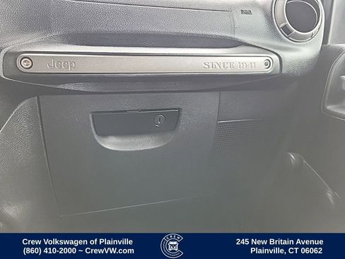 Used 2016 Jeep Wrangler Unlimited Sport AWD/4WD image 10