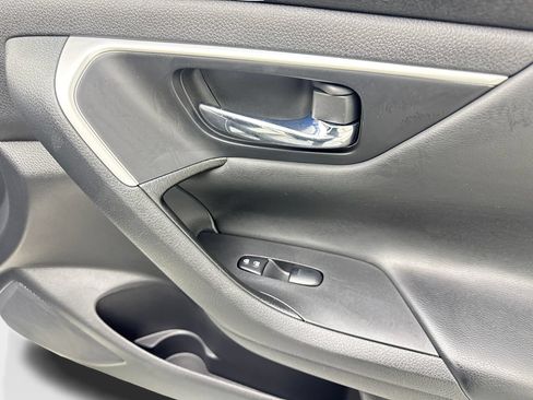 Used 2017 Nissan Altima 2.5 SV FWD image 49