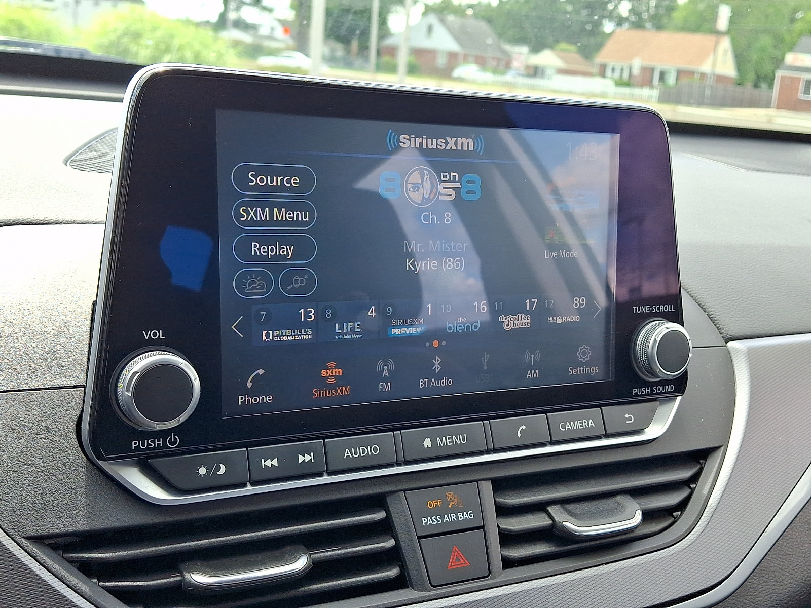 Used 2023 Nissan Altima 2.5 SR AWD/4WD image 19